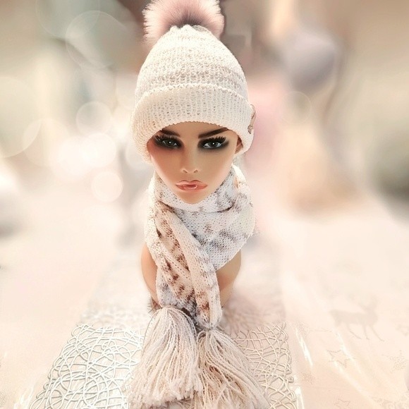 Peaches & Cream Hat and Scarf Winter Set in Cream and Tan Tones, Women's/Teens - Picture 9 of 16